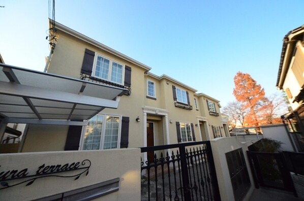 さくらテラスの物件外観写真